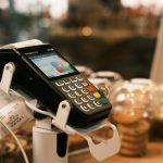 Addio scontrini se paghi con carta