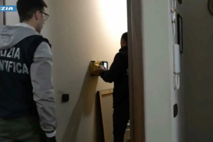 Arresti domiciliari con braccialetto elettronico per duplice omicidio e occultamento di cadaveri
